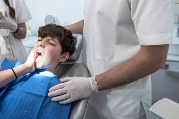Best Emergency Tooth Extraction in Benavides, TX